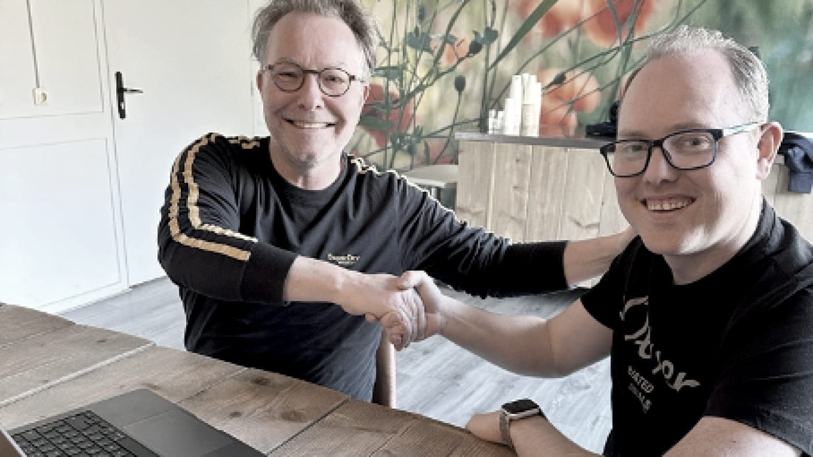 Davy Stevens en Joop Petit bezegelen het partnerschap